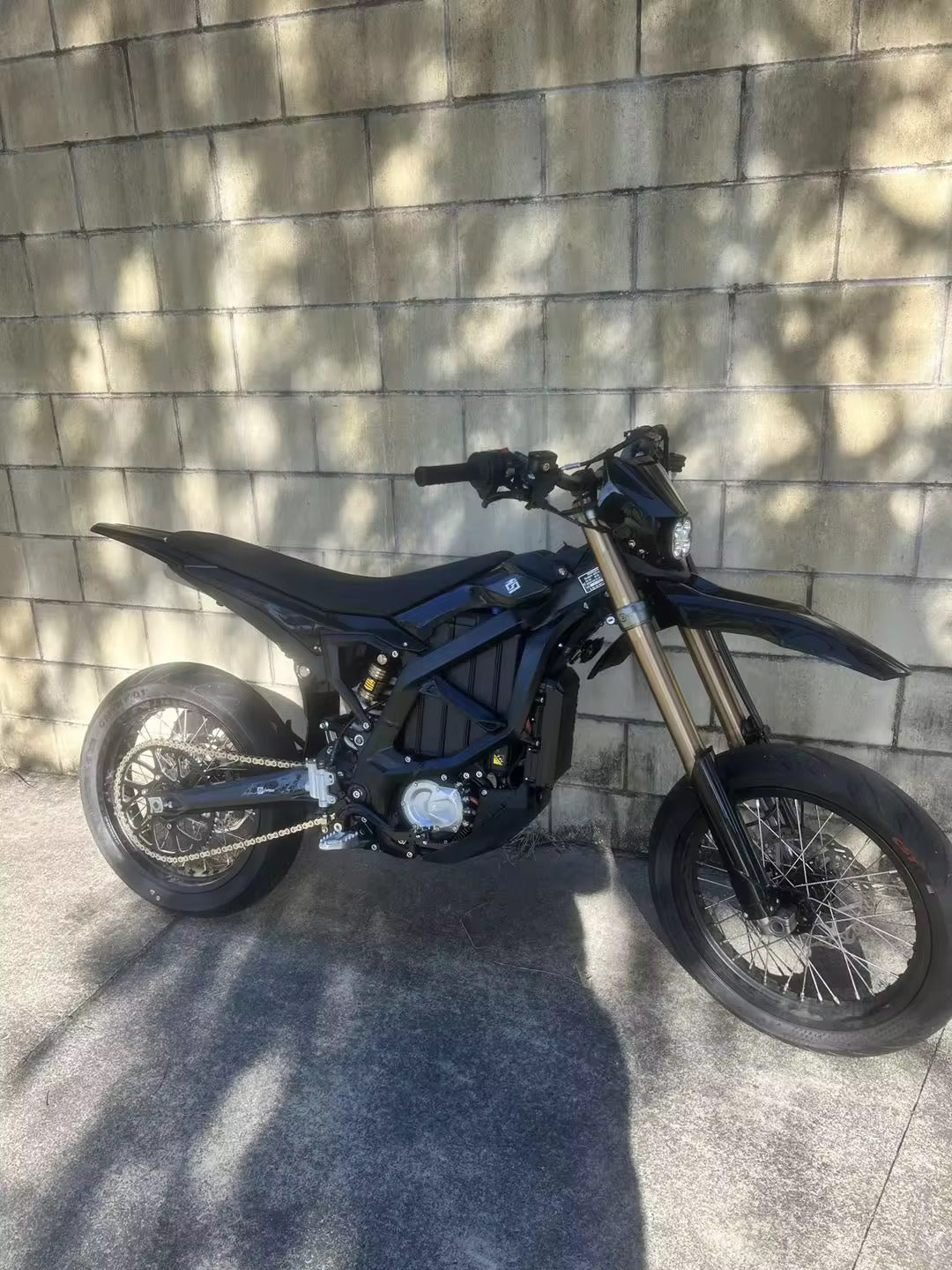 Surron ultra bee 17 inch super motos